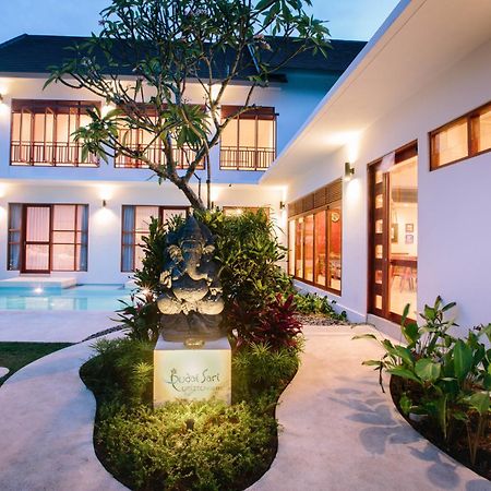 Pudak Sari Unizou Hostel Kuta Lombok Exterior foto