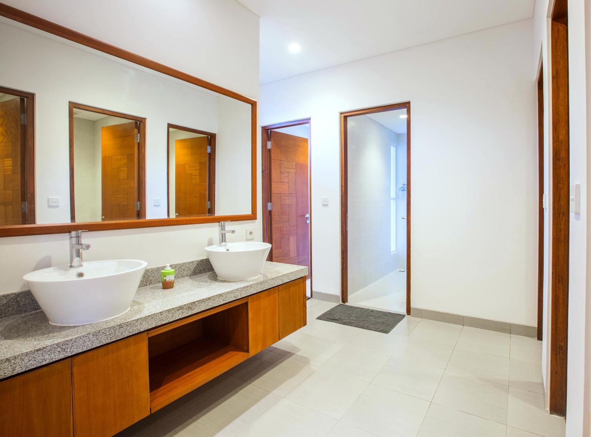 Pudak Sari Unizou Hostel Kuta Lombok Exterior foto