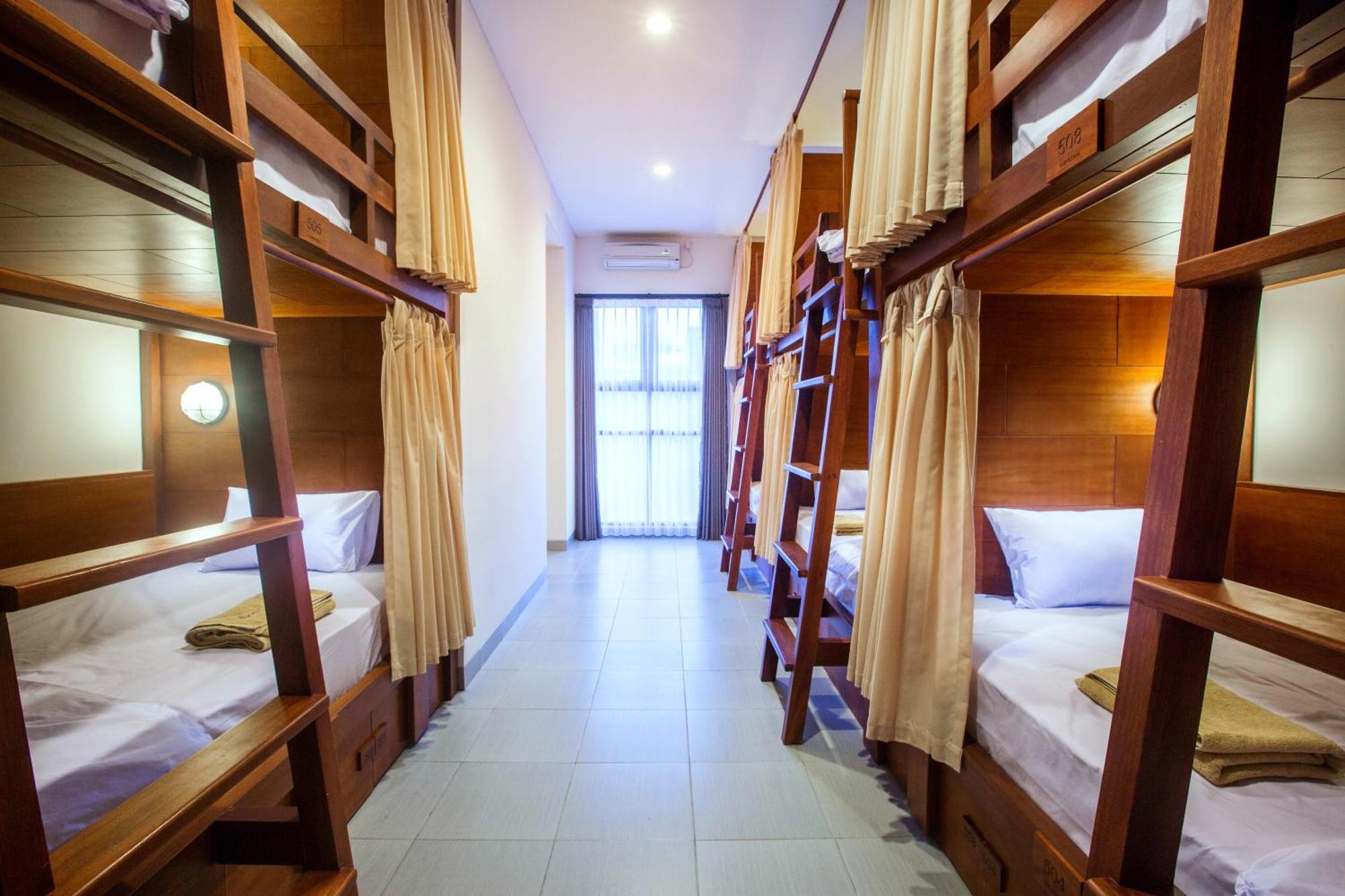 Pudak Sari Unizou Hostel Kuta Lombok Exterior foto